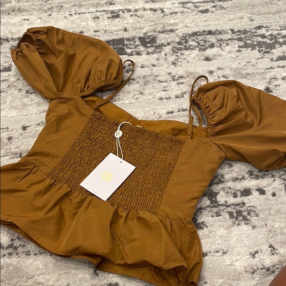 Wayf Puff Sleeve Top - Picture 3 of 4